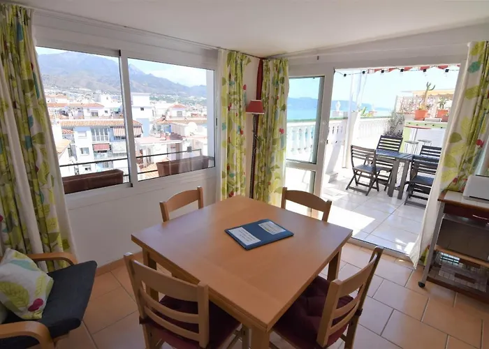 Edf. Sirena 7ºk アパート *